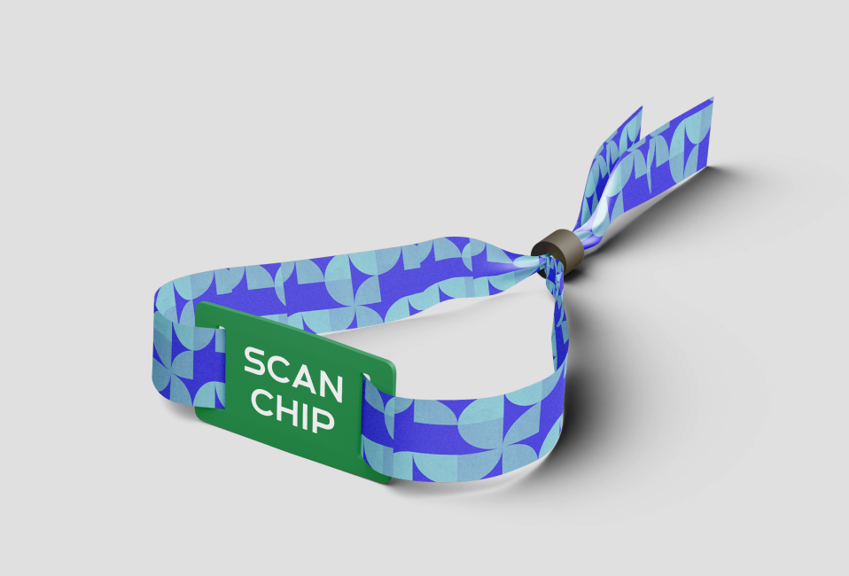Zilas auduma aproces ar RFID mikroshēmu