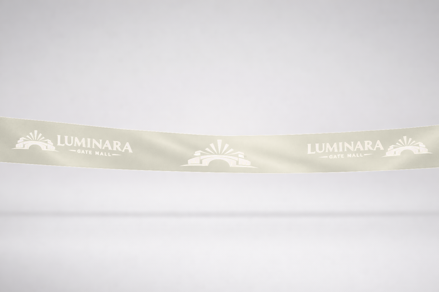 Ziloņkaula krāsas inaugurācijas lente no ECO satīna ar apdruku no JM Band®.
