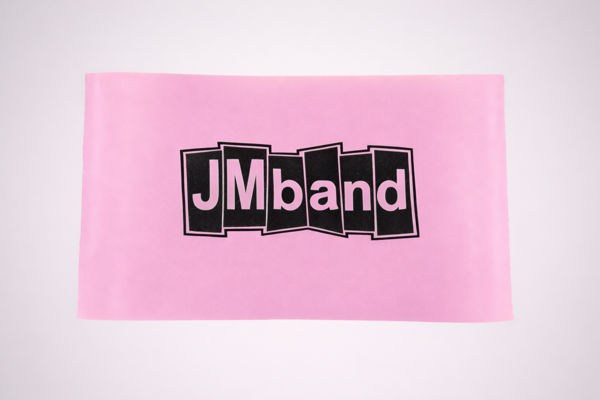 JM Band® melnas termopārneses folijas drukas piemērs.